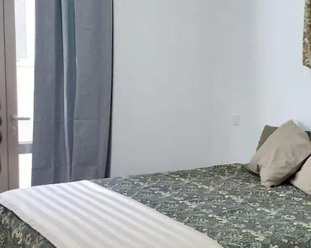 Amazing - For Guest דירה פארו